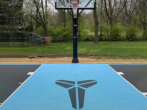 Custom Court